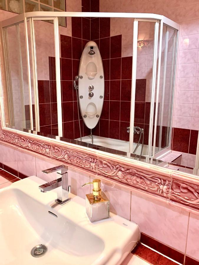 Basilica Rose Appartement Boedapest Buitenkant foto